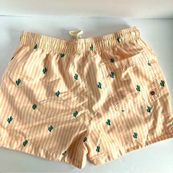 H&M men's swim trunks, cactus pattern, size medium, NWOT - Picture 4 of 6